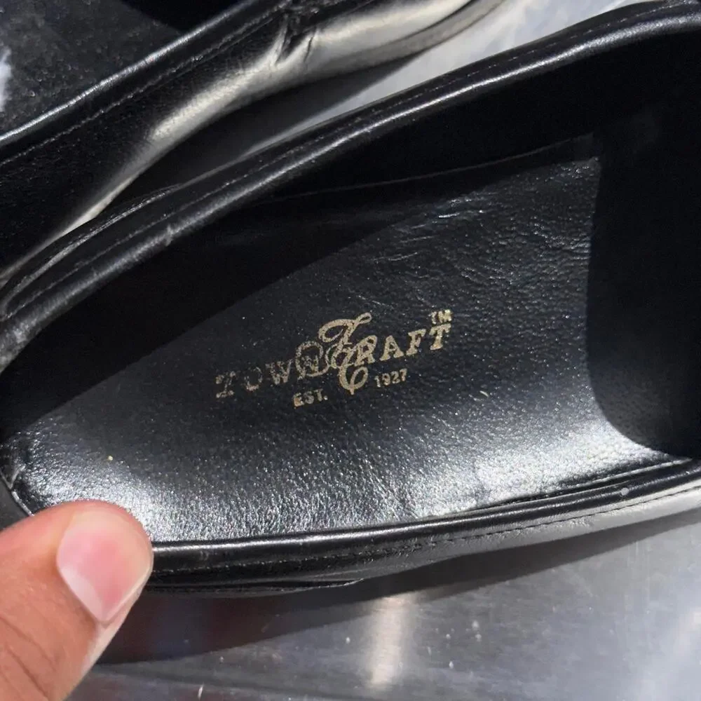 Towncraft Black Leather Loafers with Tassel - Size 9 D